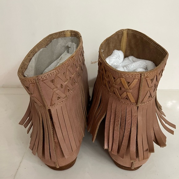 Fringed Booties NWOT - Picture 3 of 4